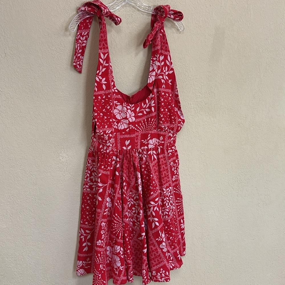 House of Harlow 1960 Red Floral Mini Dress - Picture 2 of 5